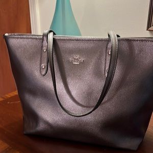 COACH ZIP TOTE